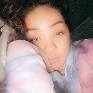 Meet your Posher, Denise